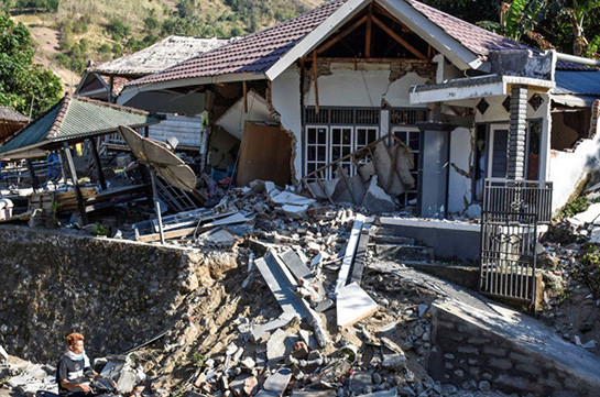 Жертвами землетрясения на острове Ломбок стали 460 человек