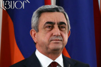 Serzh Sargsyan congratulates Abdullah Gul