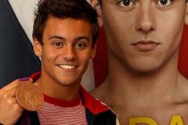 Tom Daley 'brave and courageous' to reveal relationship with man