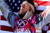 First Sochi gold medal goes to US snowboarder Kotsenburg