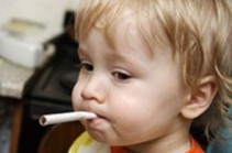 Առողջապահության նախարարությունը դատապարտում է երեխային ծխել սովորեցնելու ցանկացած փորձ