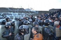 Haykakan Zhamanak: Riot policemen in Gyumri clashes get bonuses