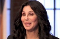 Cher calls on Turkish government to recognize Armenian Genocide
