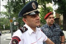 В.Осипян призвал демонстрантов открыть проспект Маштоца для транспортного движения