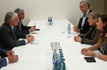 В Гамбурге состоялась встреча главы МИД Армении с замгенсеком НАТО