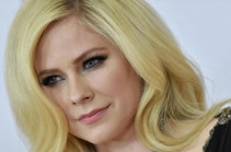 Avril Lavigne says she 'accepted death' before new song