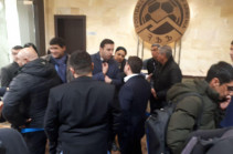 Extraordinary gathering kicks off at the Armenian Football Federation, situation tensed (photos)
