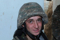 Պատերազմում լուսանկարվելիս չեն մոռանում ժպտալ. ՊԲ-ն հայրենիքի պաշտպանների նոր լուսանկարներ է հրապարակել