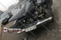 Արմավիրի մարզում բախվել են թիվ 487 երթուղին սպասարկող ГАЗель-ն ու ГАЗ 24-ը. կան վիրավորներ. shamshyan.com