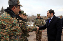Сурен Папикян посетил миротворческую бригаду