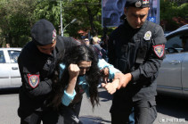 Полиция задержала в Ереване 414 демонстрантов