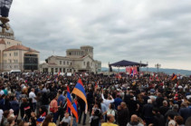 Митинг на площади Возрождения в Степанакерте (Фотографии)