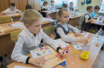 С учетом пожелания наших армянских друзей работаем над увеличением количества русских школ в Армении - Лавров