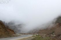 На участке межгосударственной трассы Шуши-Лисагор, Сараван-«Зангер», в высокогорных районах Сюника – сильный туман и низкая видимость