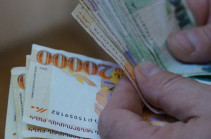 Курс доллара в Армении упал до отметки 393 драма