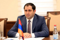 На фоне трагедии депутаты от правящей партии Армении обсудили с министром обороны реформы в армии
