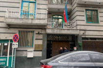 Азербайджан эвакуирует сотрудников своего посольства в Тегеране