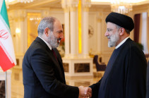 Пашинян поздравил духовного лидера и президента Ирана с 44-й годовщиной Исламской революции