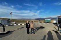 Посол США в Армении посетила участок, с которого начинается Лачинский коридор