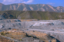 Вследствие периодических обстрелов со стороны Азербайджана работа открытого карьера на Сотском руднике приостановлена