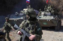 Российскими миротворцами организована эвакуация мирного населения Нагорного Карабаха из наиболее опасных районов