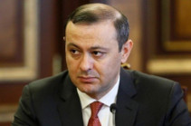 Секретарь Совета безопасности Армении отказался ехать в Москву