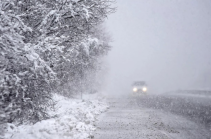В Сисиане, Мегри на перевале Варденяц идет снег