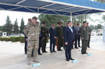 Сурен Папикян в Кипре возложил цветы к мемориалу, увековечивающему память кипрских и греческих военнослужащих, павших при обороне Кипра