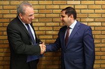 Министр обороны Армении обсудил с советником премьера Греции вопросы безопасности
