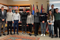 Посол США встретилась с группой молодых людей, вынужденно переселенных из Арцаха