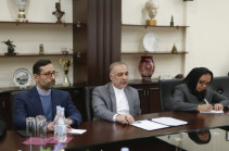 Посол Ирана посетил мэрию Еревана
