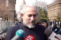 Первопрестольный по-прежнему придерживается такого мнения: Епископ Мушег Бабаян о требовании отставки Пашиняна (Видео)