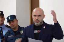 Армен Ашотян: Пашинян превращает реальную Армению в историческую и сдает ее врагу