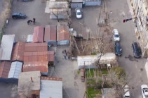 Բագրատունյաց և Արտաշիսյան փողոցների միջանկյալ բակում ապամոնտաժվում է 22 ավտոտնակ