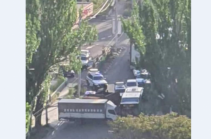 «Միացիր կամ հանձնիր». Երևանում փակվել է նաև Մյասնիկյան պողոտան․ Լուսանկարներ