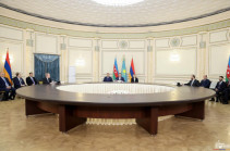 Мирзоян в Алматы: «Мы не должны ограничиваться подписанием мирного договора: мы можем пойти дальше и разблокировать также все транспортные коммуникации в регионе