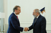 Никол Пашинян приветствовал визит Джорджа Логотетиса в Армению