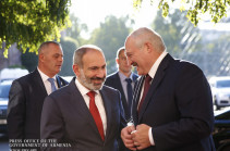 «Вы опытный политик»: Лукашенко поздравил Пашиняна