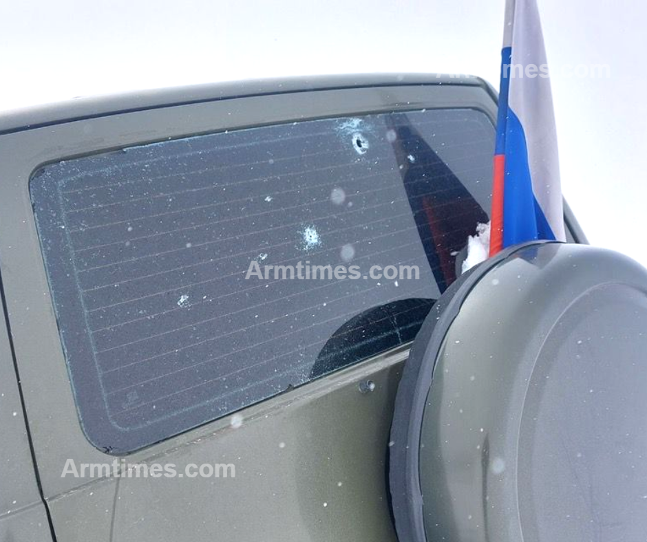 “Haykakan Chamanak” menerbitkan foto-foto kendaraan militer Rusia yang rusak akibat penembakan Azerbaijan