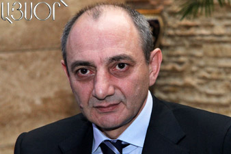 Б.Саакян наградил ряд представителей армянской общины Швейцарии