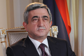 Президент Армении поздравил Роланда Шарояна 