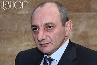 Bako Sahakyan introduces newly appointed FM to staff 