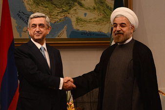 Президент Армении провел переговоры с президентом Ирана 