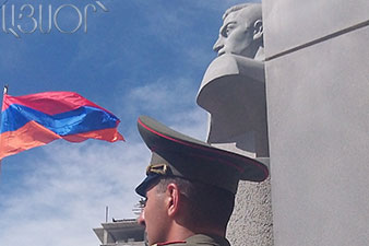 В Ереване открыт памятник лейтенанту ВС Армении Гургену Маргаряну