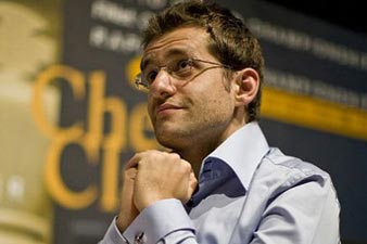 Aronian beats Karyakin, shares 1st-2nd positions with Anand 