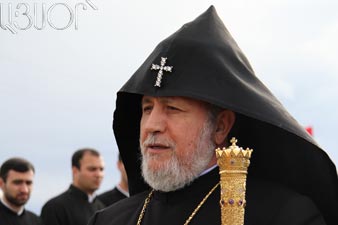 Catholicos of All Armenians Karekin II concerned over situation in Kesab 