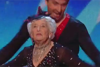 Թե ինչպես է 80-ամյա տատիկը պարում սալսա (Տեսանյութ)