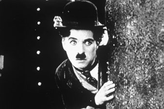 Сегодня великому комику Чарли Чаплину исполнилось бы 125 лет