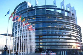 Европарламент призвал подготовить экономические санкции в отношении России