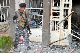 В результате нападения на военную базу в Ираке погибли 12 военных